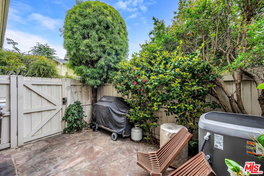 5215 S SEPULVEDA BLVD Unit: 17A