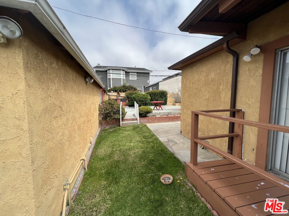 12315 Stanwood Dr