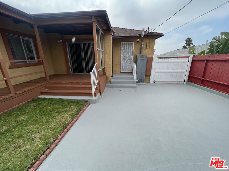 12315 Stanwood Dr
