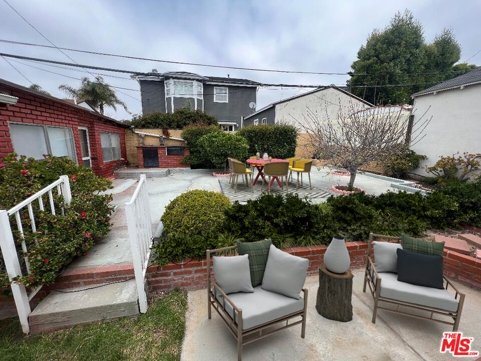 12315 Stanwood Dr