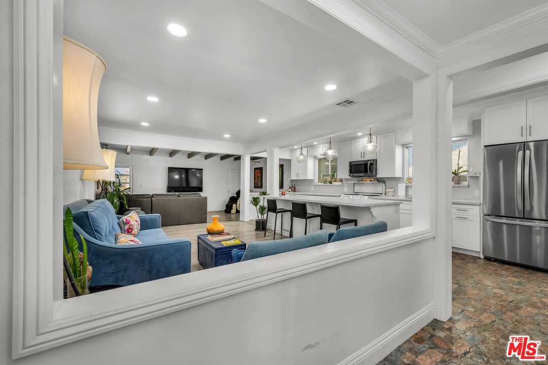 3485 Rosewood Ave