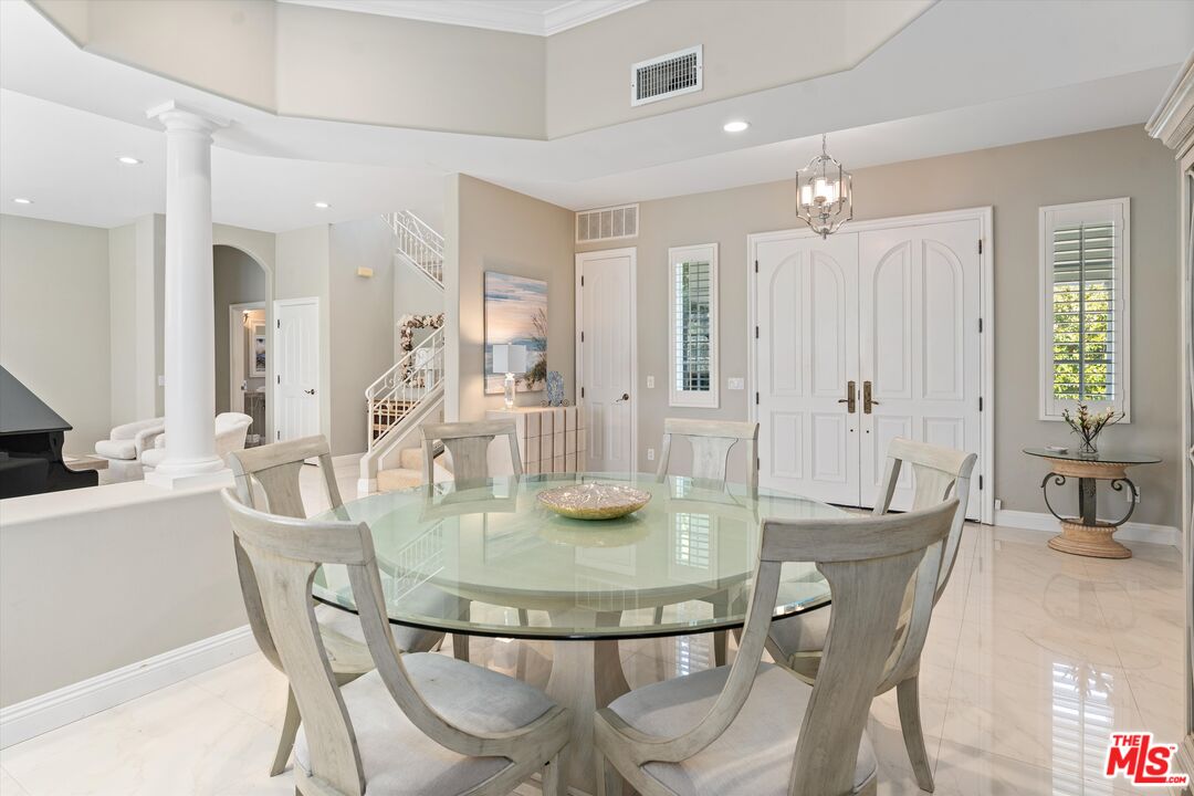 912 Harbor Crossing Ln