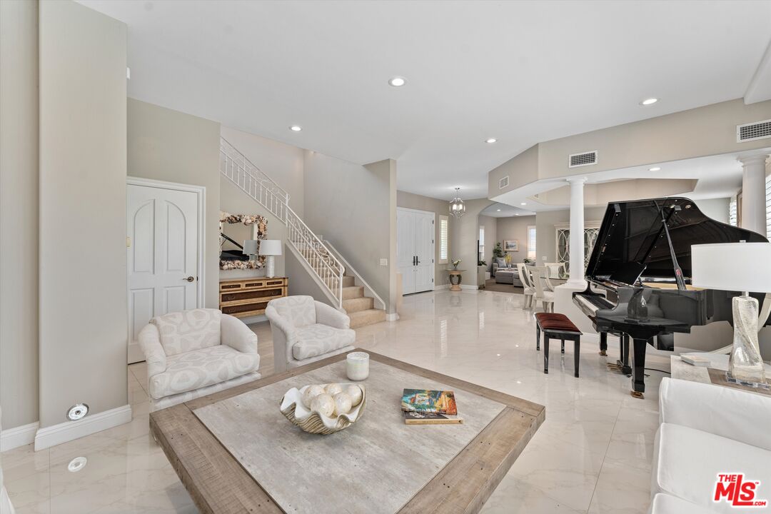 912 Harbor Crossing Ln