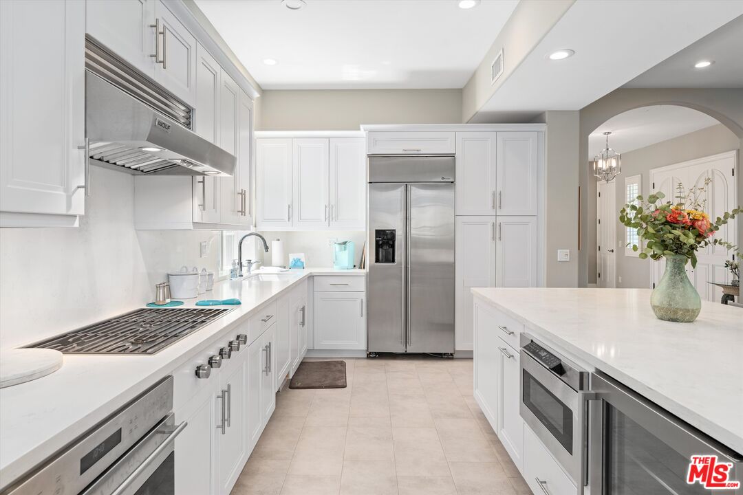 912 Harbor Crossing Ln