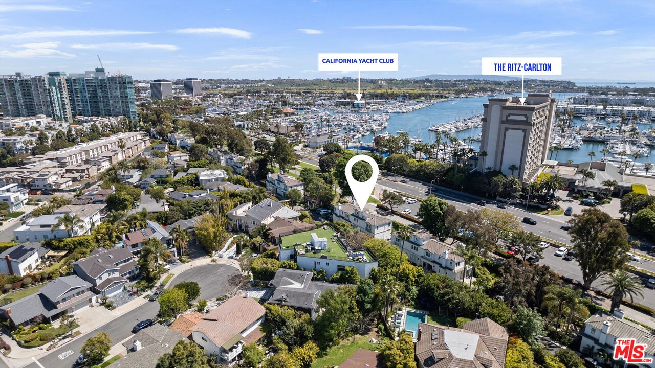 912 Harbor Crossing Ln