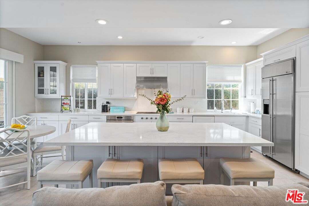 912 Harbor Crossing Ln