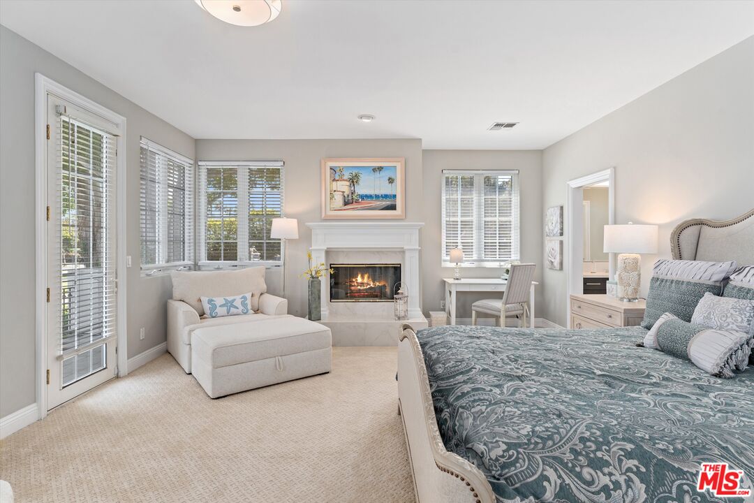 912 Harbor Crossing Ln