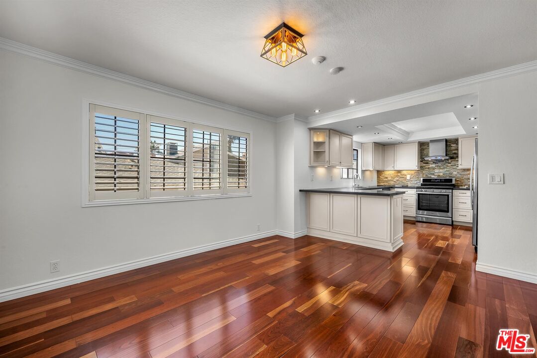 2611 Carnegie Ln Unit: 3