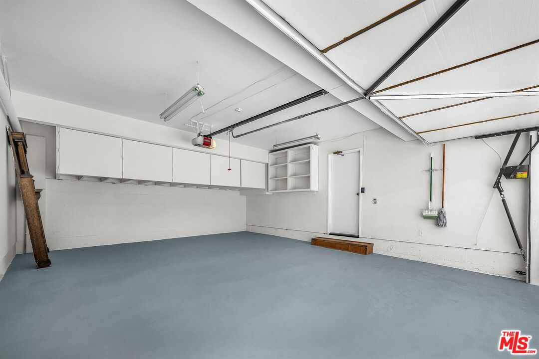 2611 Carnegie Ln Unit: 3