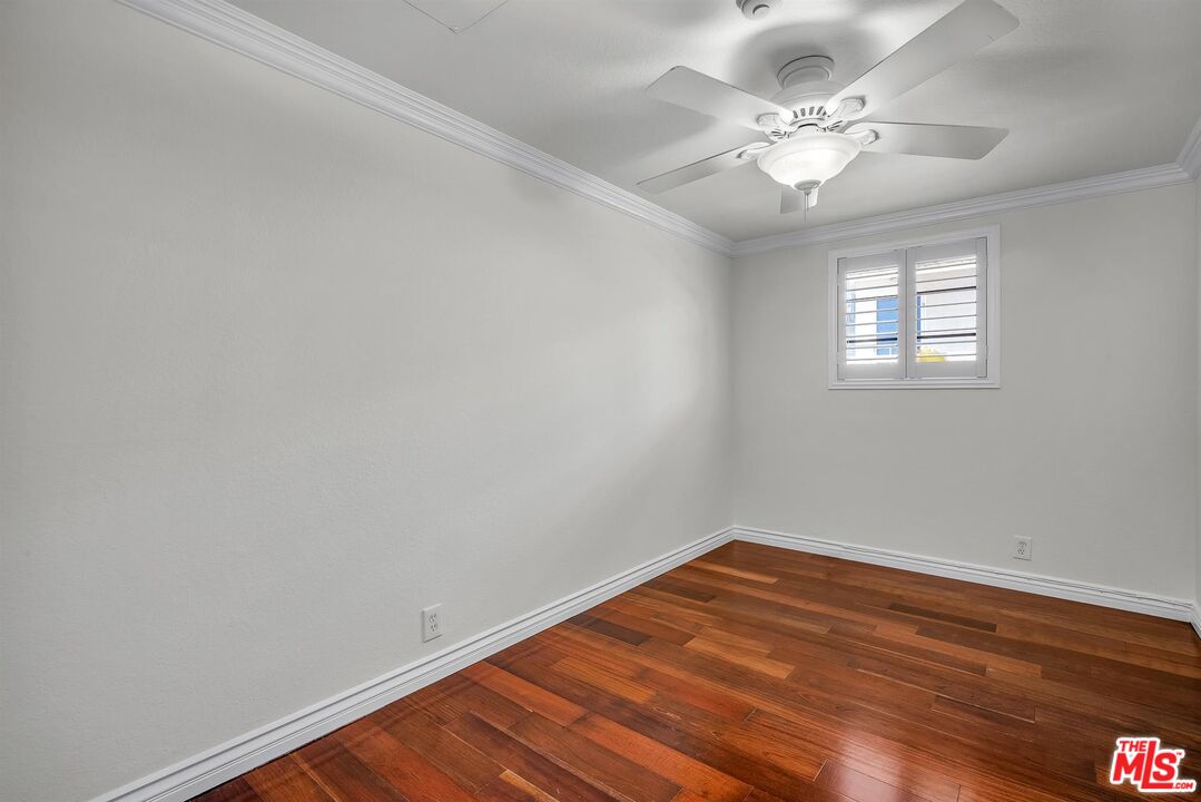 2611 Carnegie Ln Unit: 3