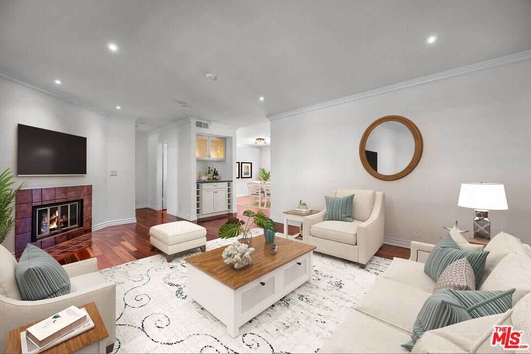 2611 Carnegie Ln Unit: 3