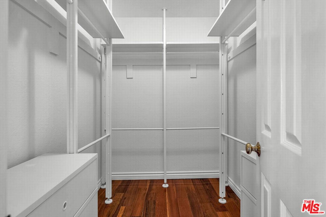 2611 Carnegie Ln Unit: 3