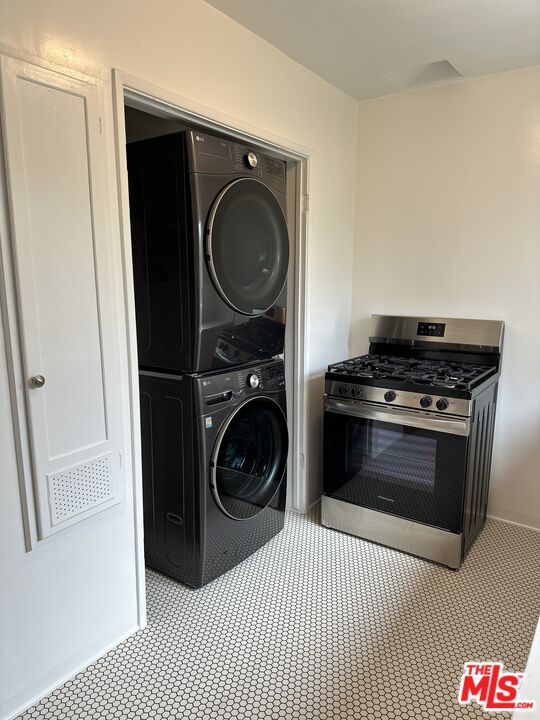 3017 Colorado Ave Unit: B
