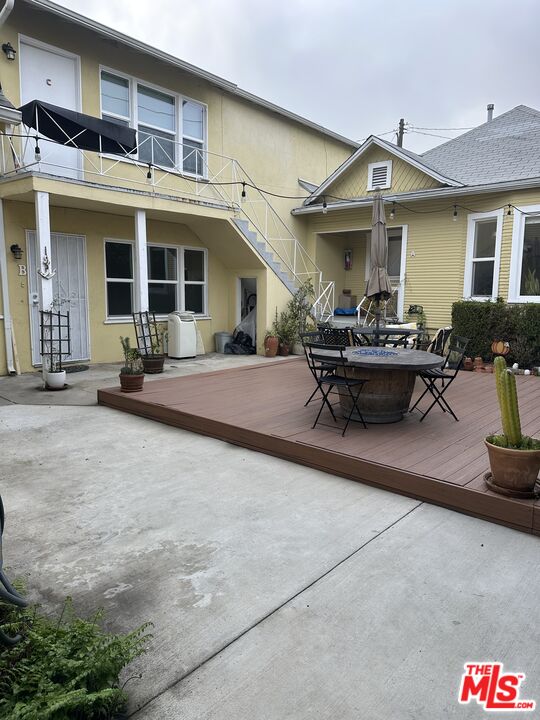 3017 Colorado Ave Unit: B
