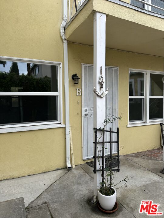 3017 Colorado Ave Unit: B