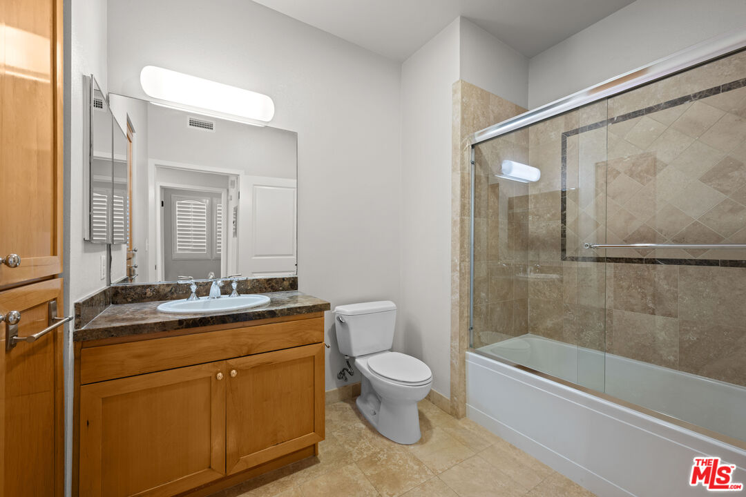 2367 Jefferson St Unit: 320