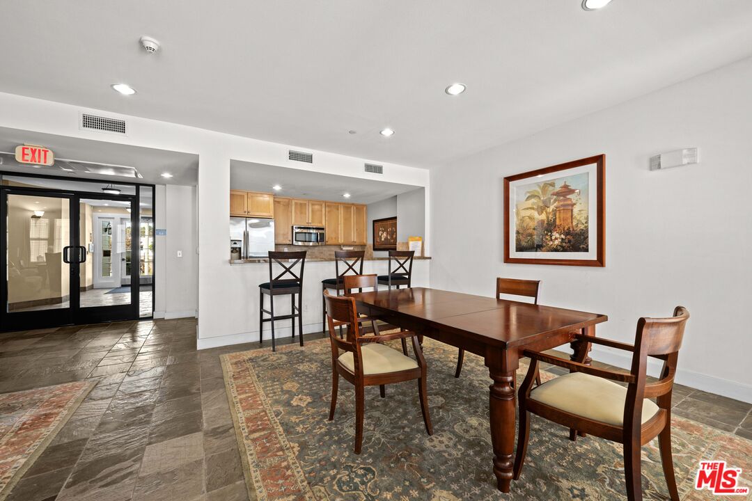 2367 Jefferson St Unit: 320