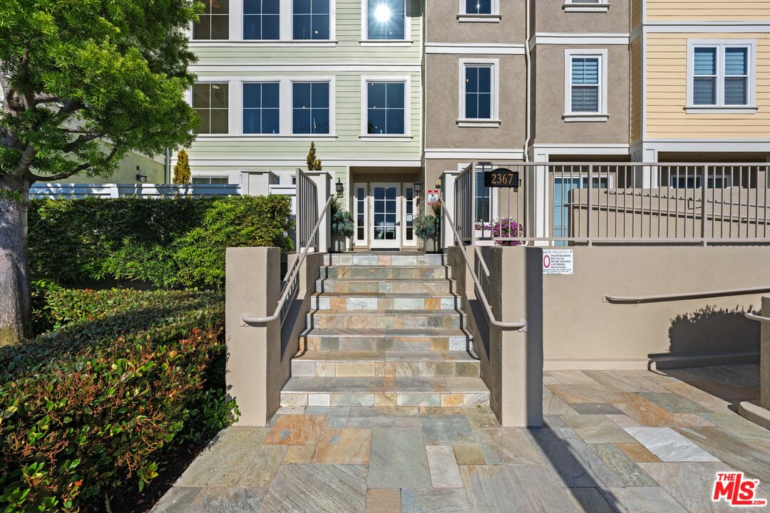 2367 Jefferson St Unit: 320