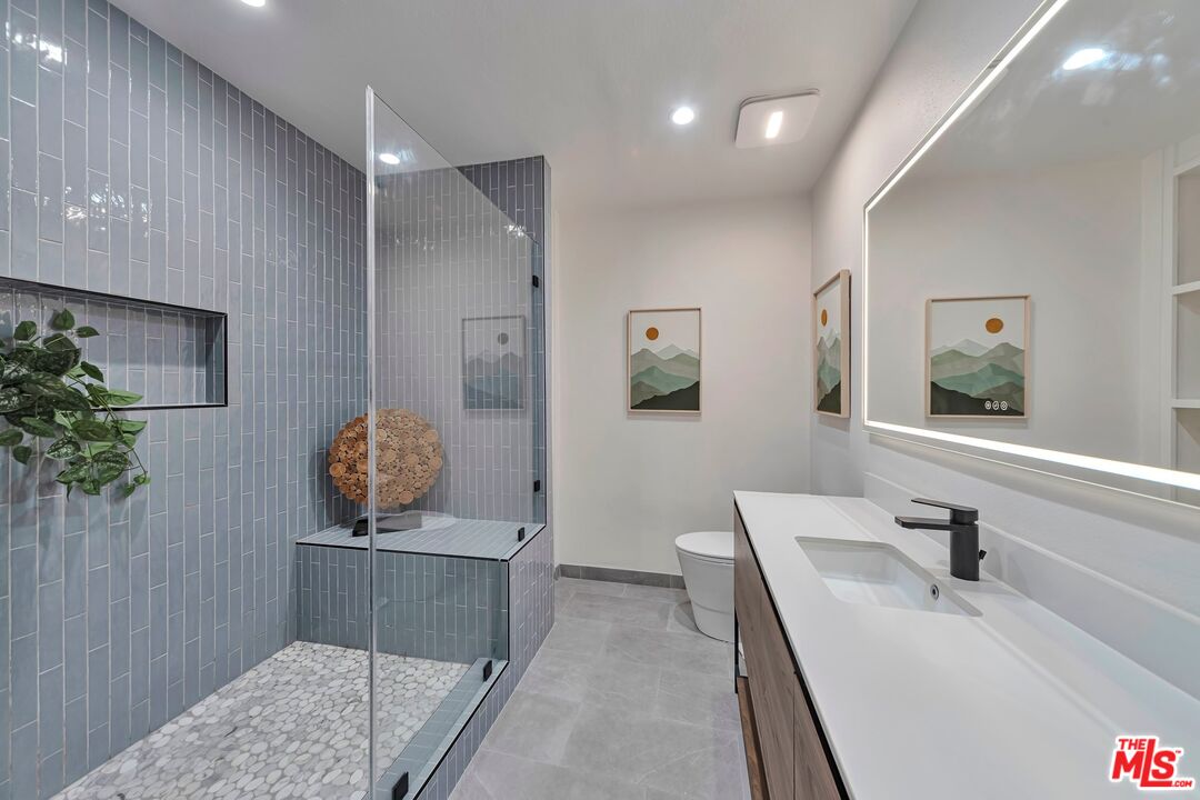 5870 Green Valley Cir Unit: 130