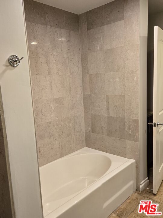7100 Alvern St Unit: 114