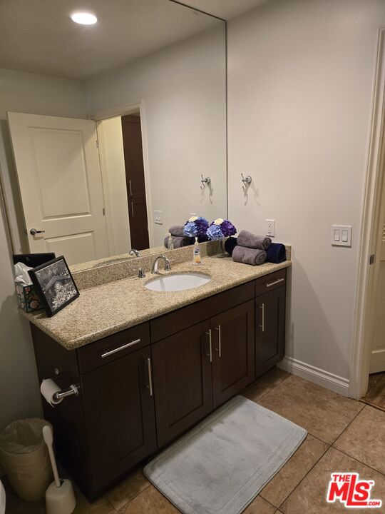 7100 Alvern St Unit: 114