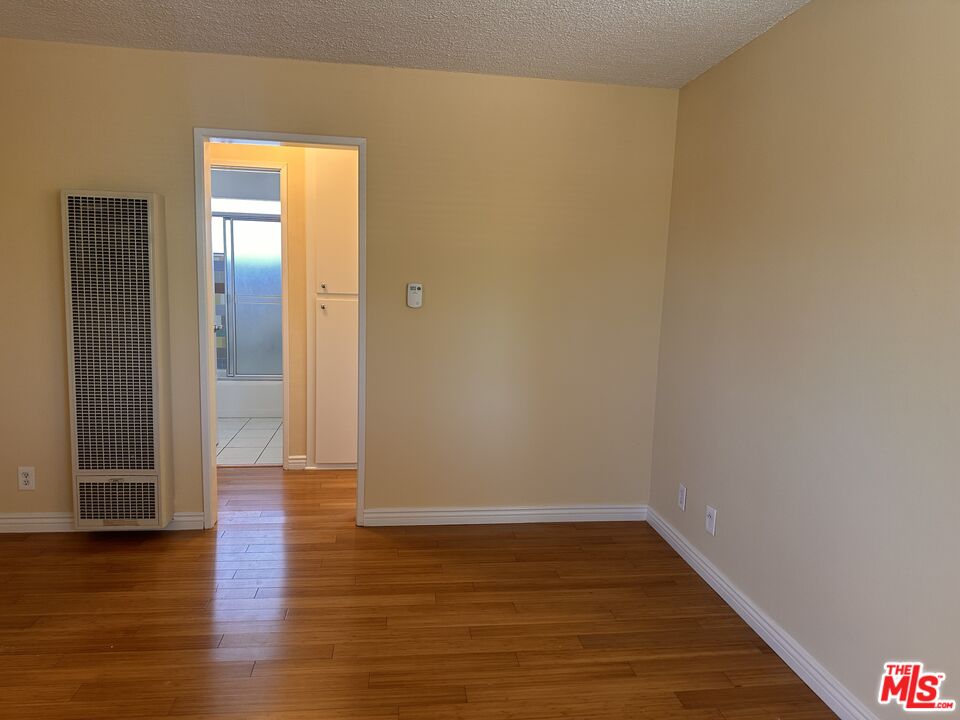 5411 S Centinela Ave Unit: 4