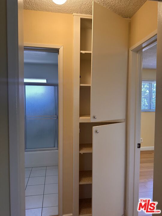 5411 S Centinela Ave Unit: 4