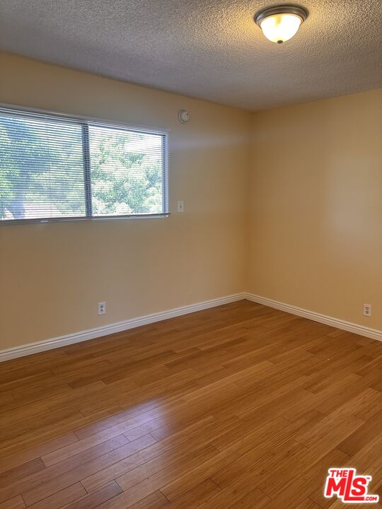 5411 S Centinela Ave Unit: 4