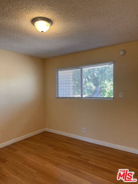 5411 S Centinela Ave Unit: 4