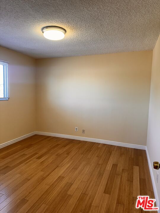 5411 S Centinela Ave Unit: 4