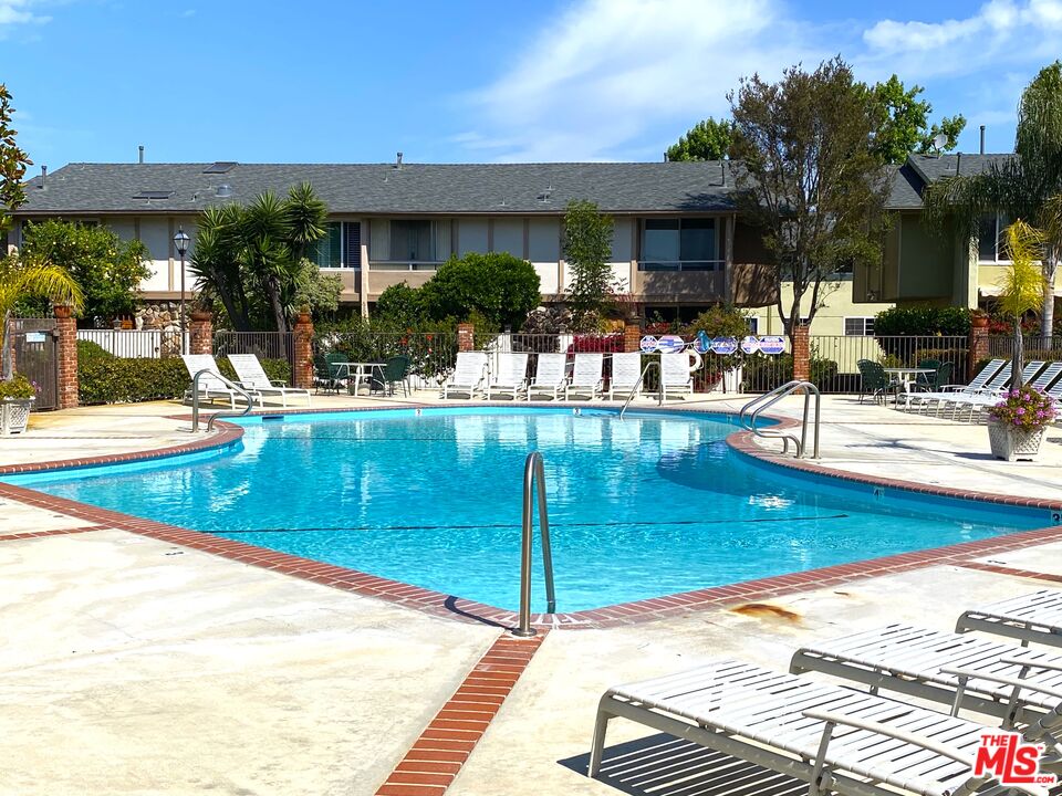 5215 Sepulveda Blvd Unit: 15D