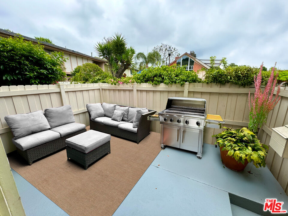 5215 Sepulveda Blvd Unit: 15D