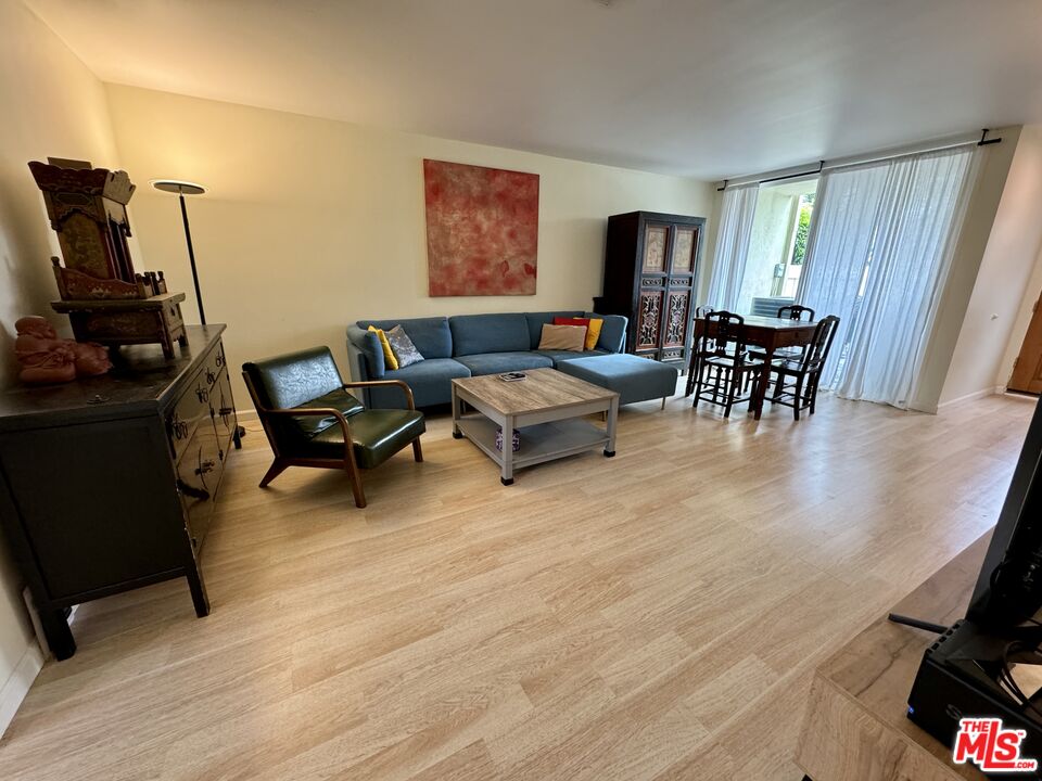 5215 Sepulveda Blvd Unit: 15D