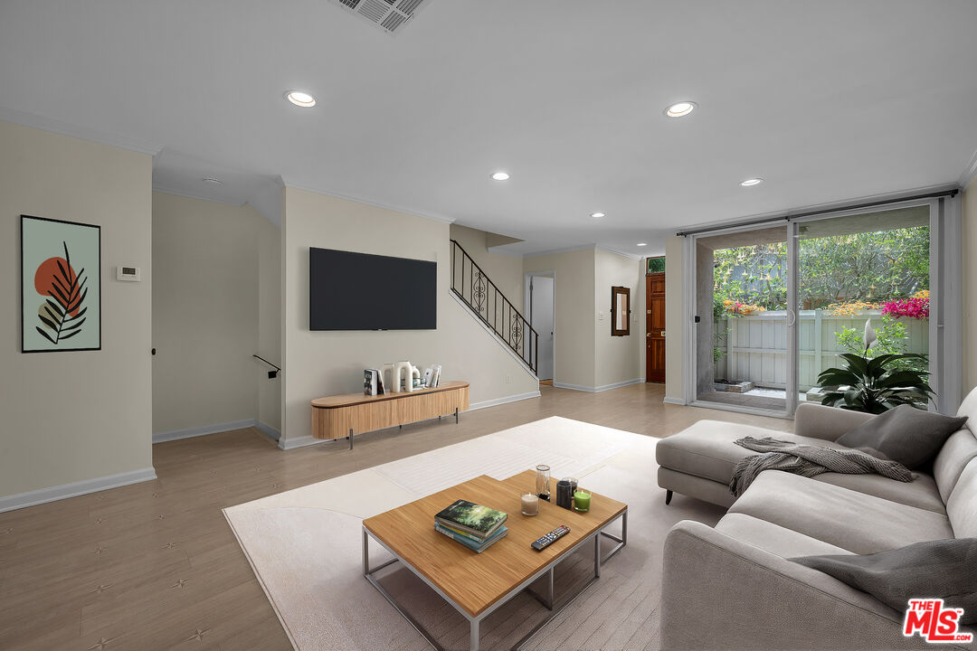 5215 Sepulveda Blvd Unit: 8B