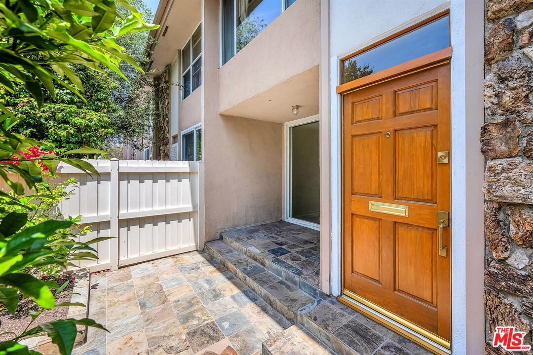 5215 Sepulveda Blvd Unit: 8B