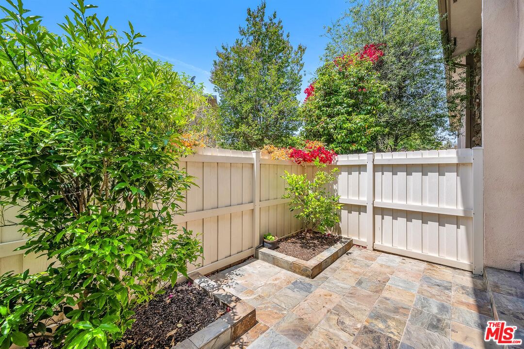 5215 Sepulveda Blvd Unit: 8B