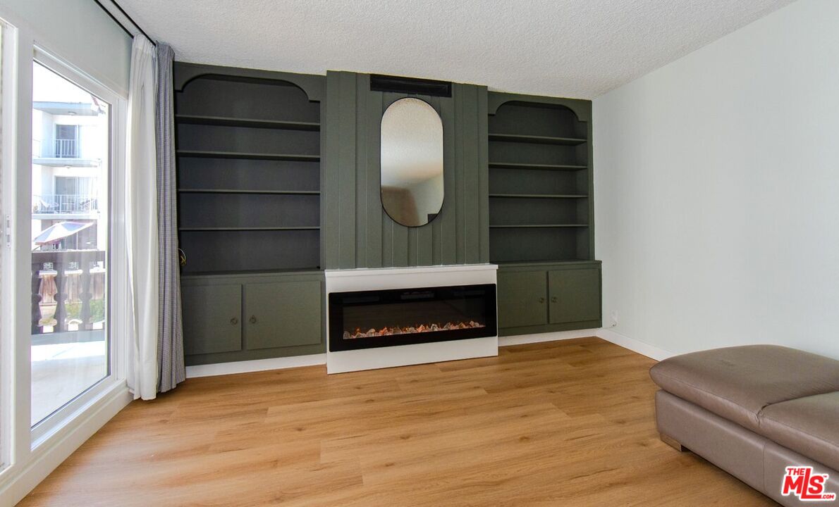 6124 Buckingham Pkwy Unit: 307