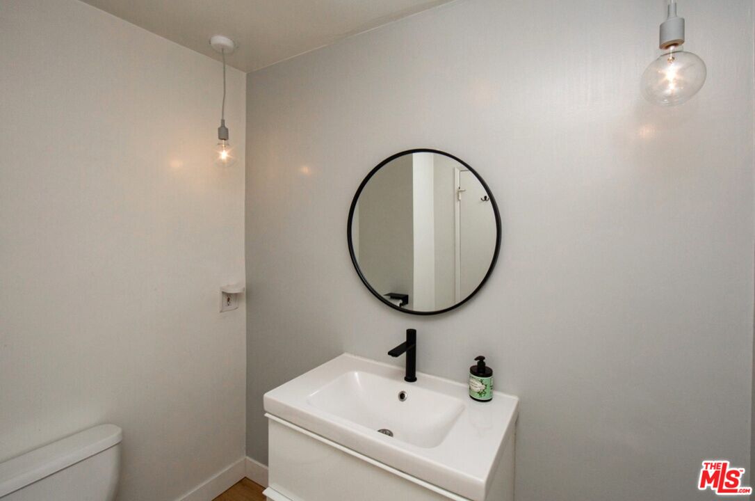 6124 Buckingham Pkwy Unit: 307