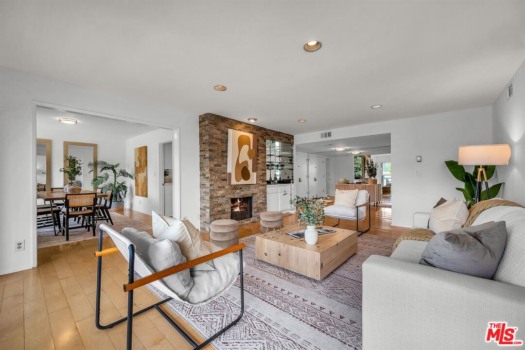 4200 Via Dolce Unit: 128