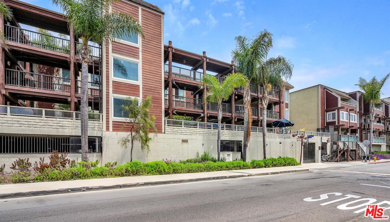 4200 Via Dolce Unit: 128