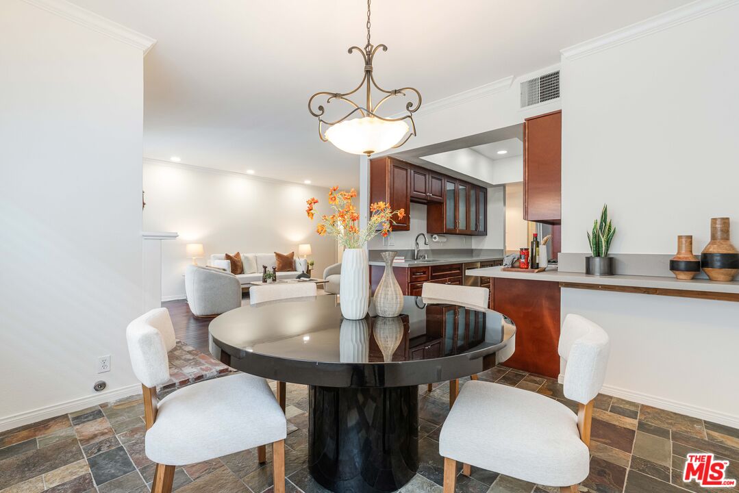 11737 Darlington Ave Unit: 103
