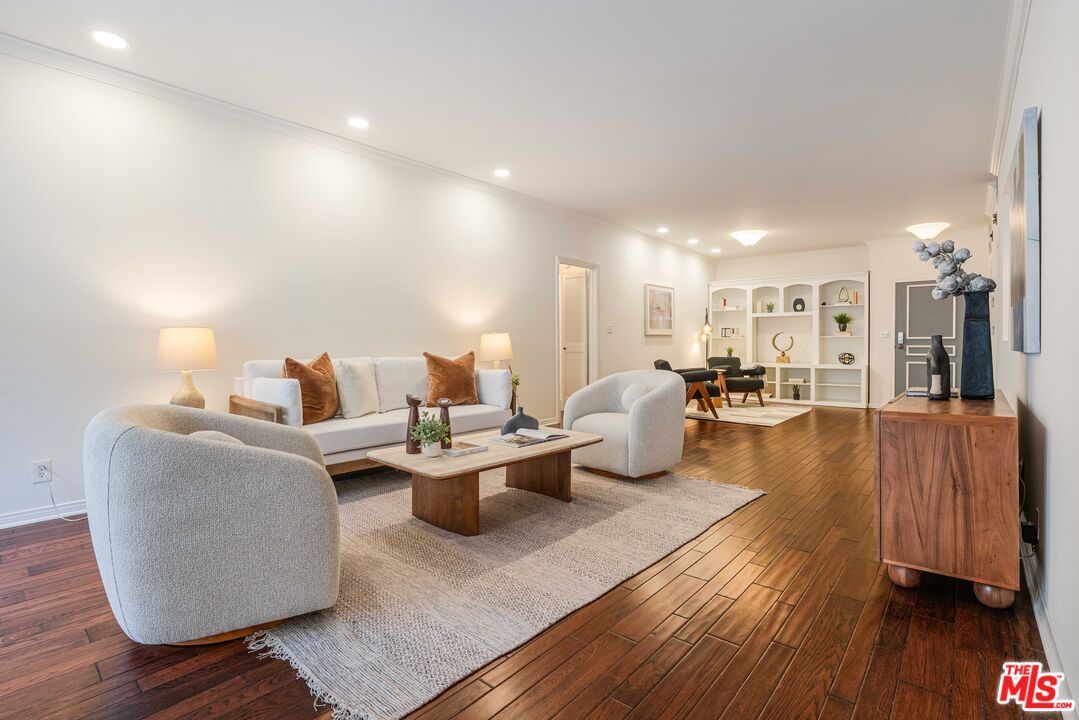11737 Darlington Ave Unit: 103
