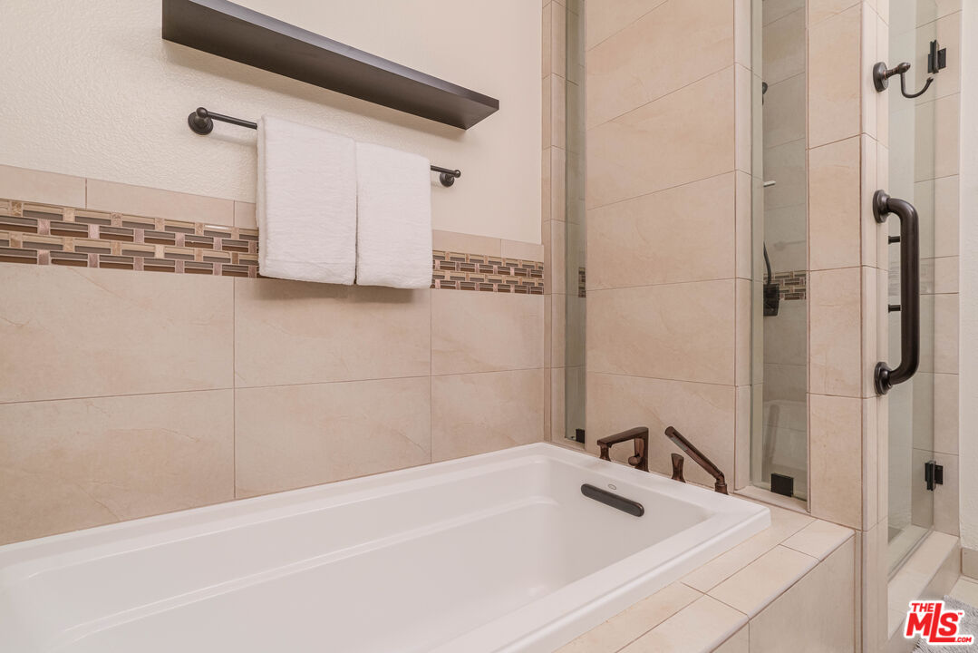 11737 Darlington Ave Unit: 103
