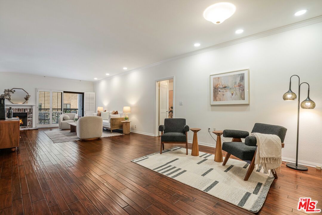 11737 Darlington Ave Unit: 103