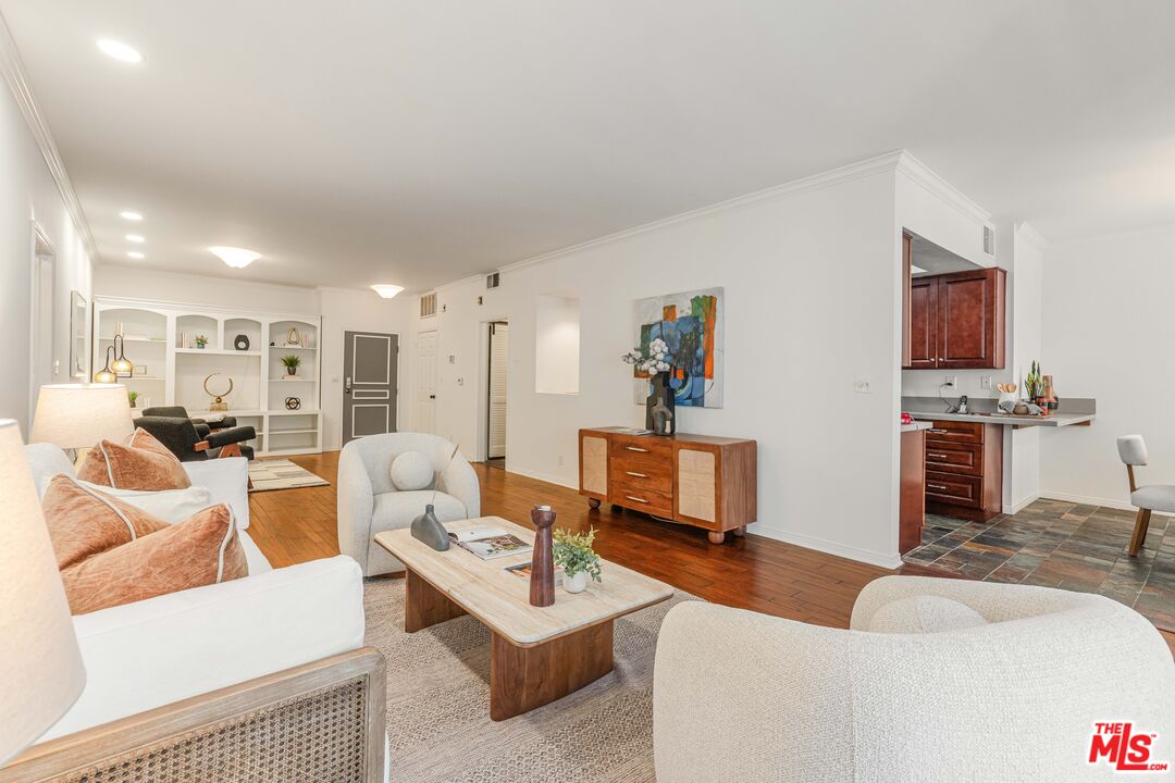 11737 Darlington Ave Unit: 103
