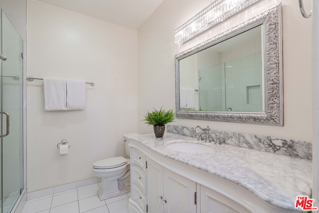 11737 Darlington Ave Unit: 103