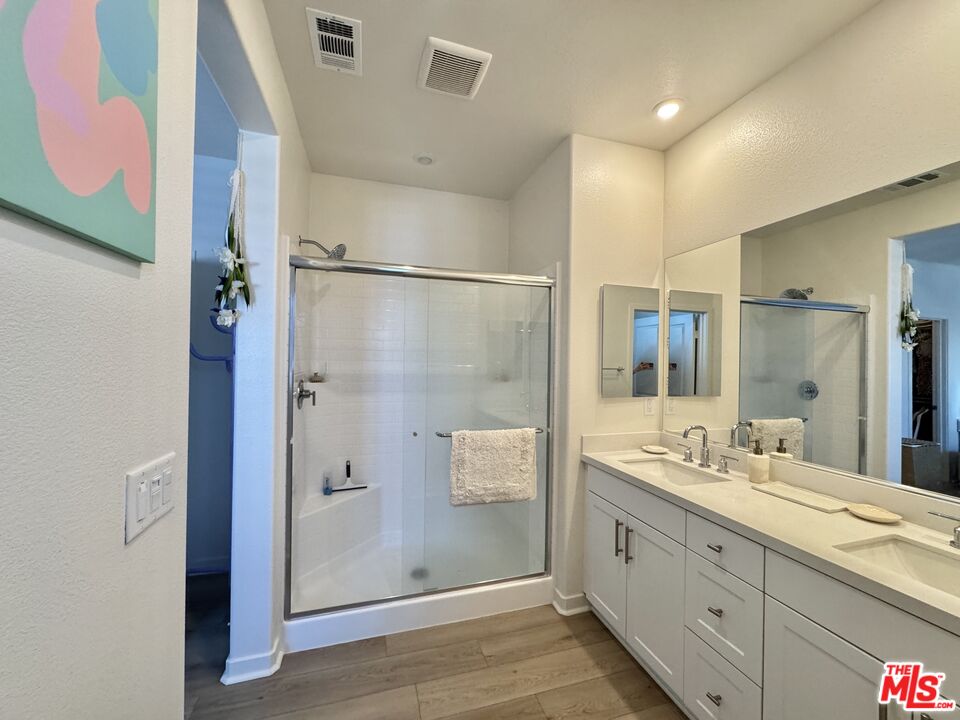 11338 Valley Unit: C