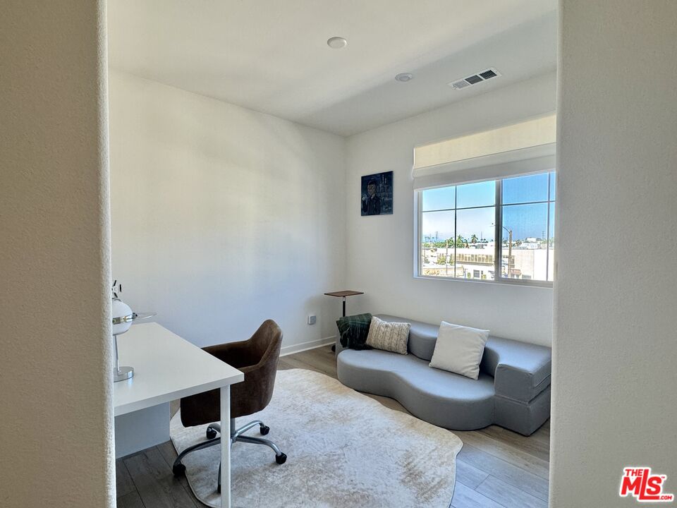 11338 Valley Unit: C