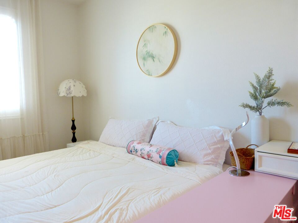 11338 Valley Unit: C