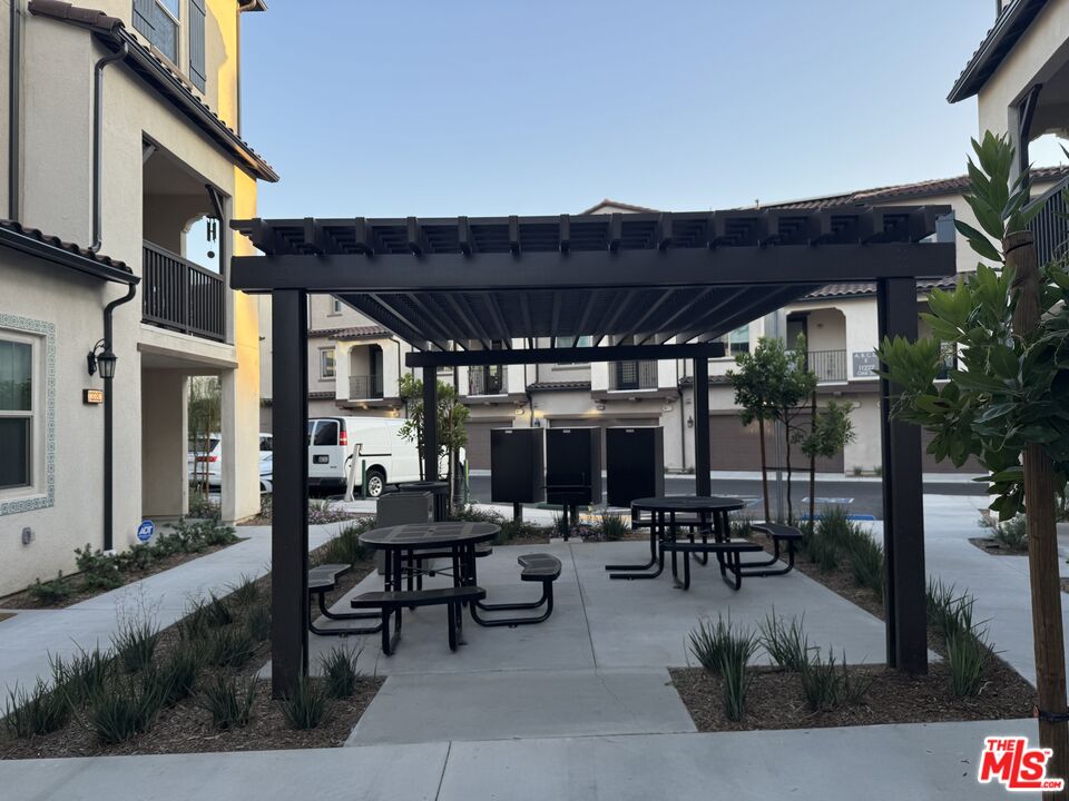 11338 Valley Unit: C